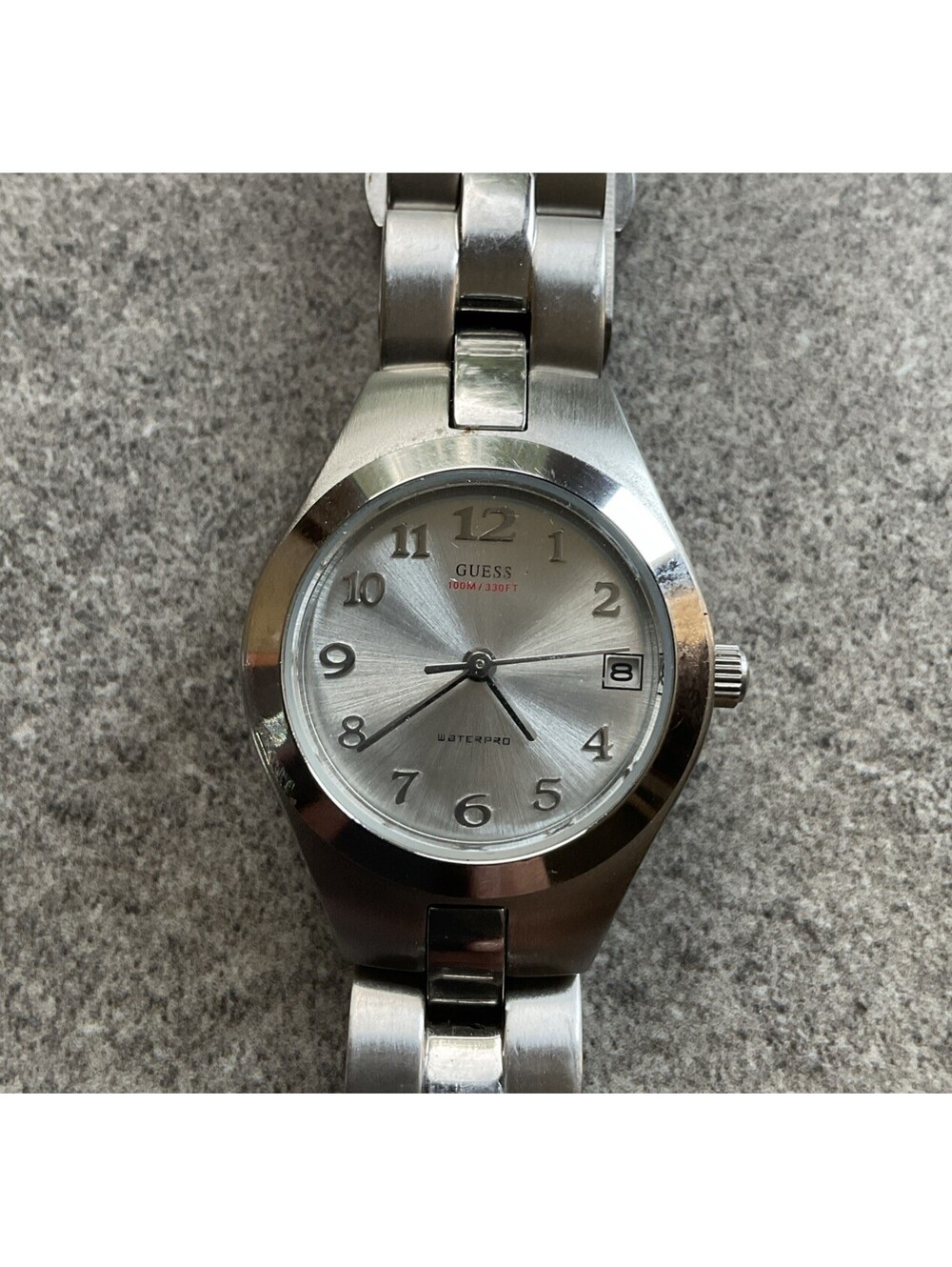 Vintage Guess Womens Watch 26mm Stainless Steel Case And Band G66280L A9